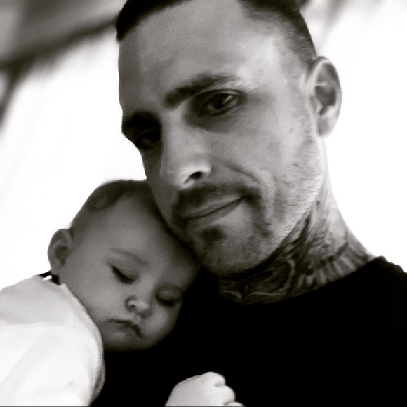 Meet your Posher, Chris - Picture 1 of 1